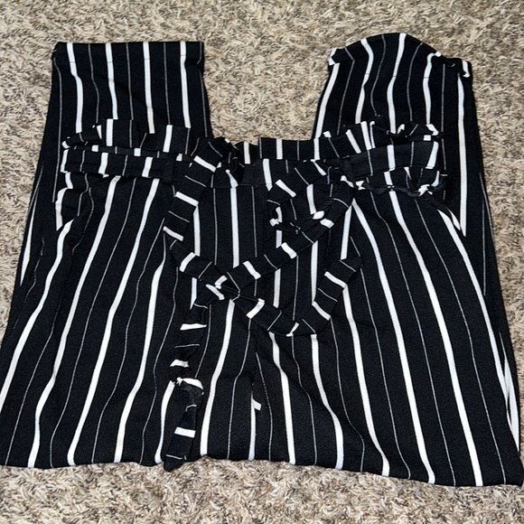Ruffle pants - Picture 1 of 1
